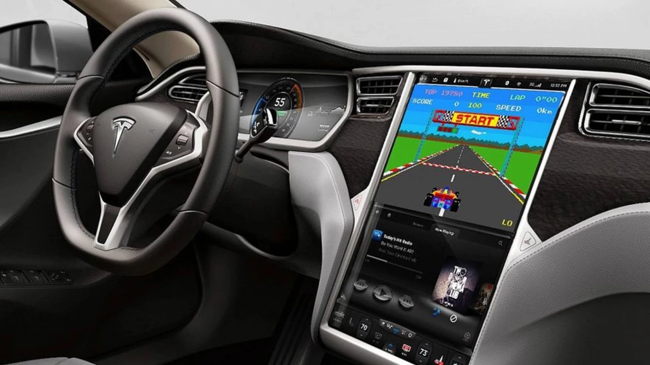 El lado B del modelo Tesla: cobra por actualizar software, quita una función y pide un pago para reestablecerla