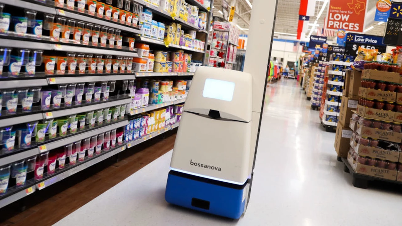 Walmart da marcha atrás con la incorporación de "empleados robot" en sus locales: ¿por qué?