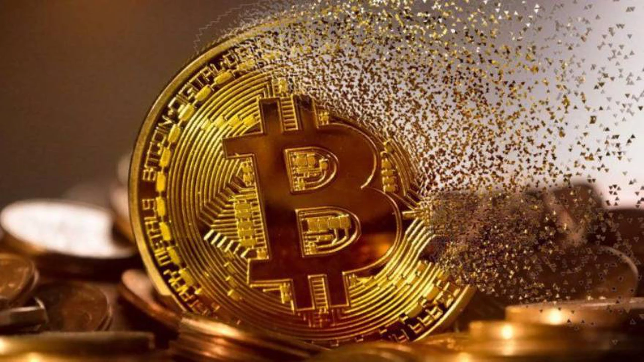 Jueves negro: en medio de una subida meteórica, se desploma sorpresivamente el precio del Bitcoin