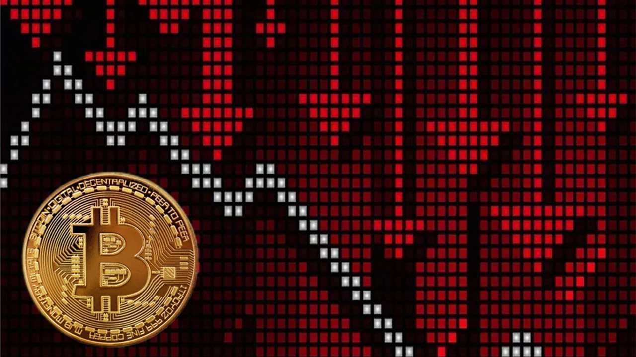 Economista que predijo "la crisis de 2008" advierte que "Bitcoin es una burbuja inminente a explotar"
