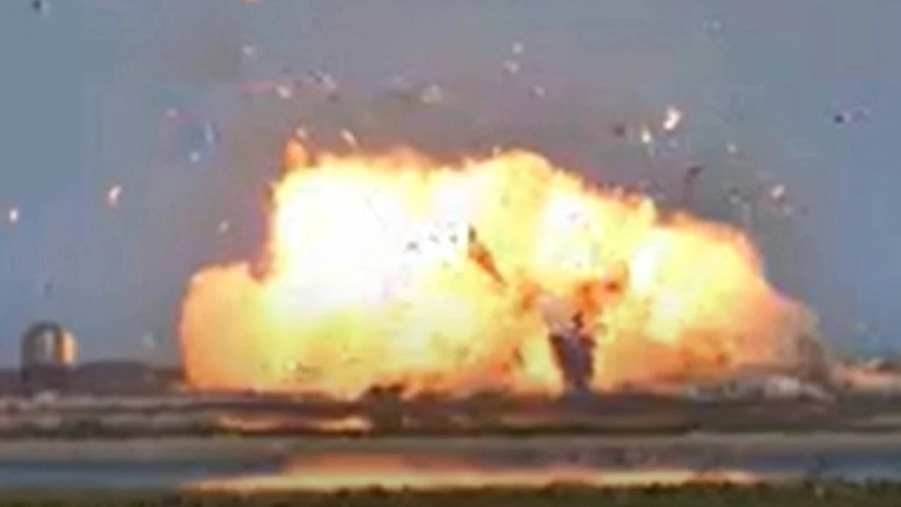 ¿La tercera es la vencida?: mirá el impresionante video en el que explota un cohete de Elon Musk