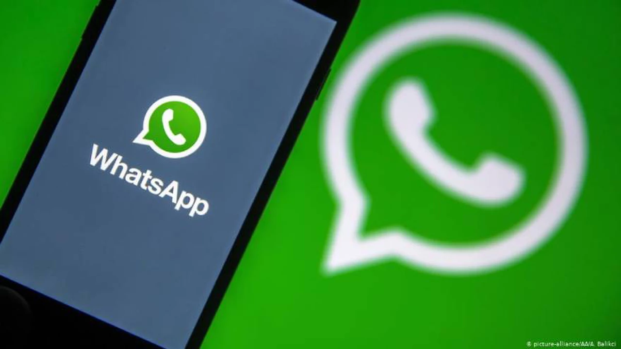 Cuidado con el WhatsApp "rosa": por qué es tan peligrosa esta versión