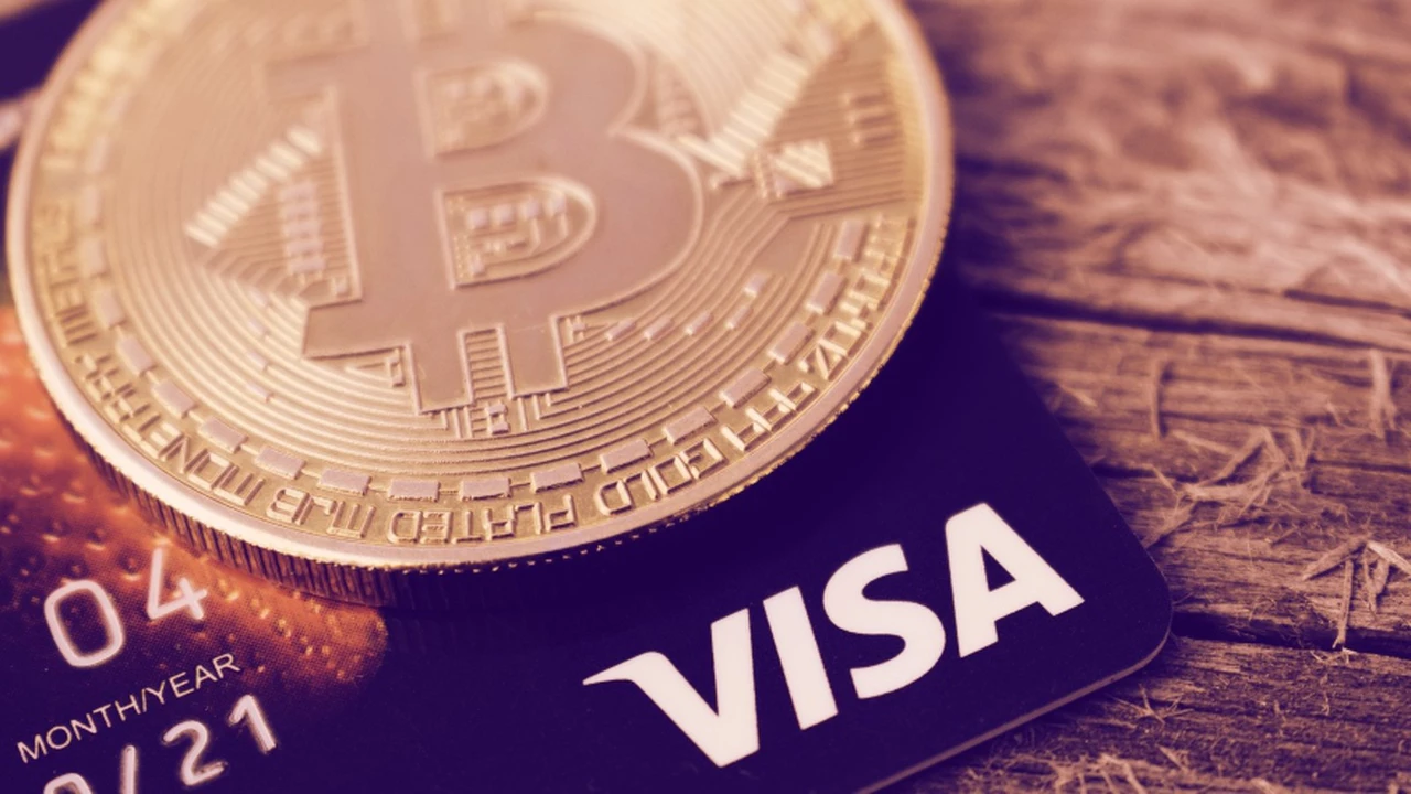 Visa redobla su apuesta a criptomonedas: permitirá pagar servicios en tarjeta de débito con cripto