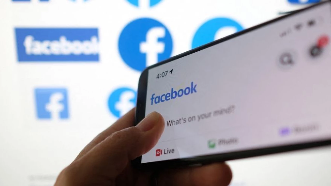 Lunes negro para Facebook: su dominio de internet aparece a la venta en un sitio web