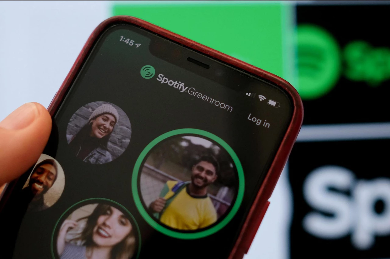 Spotify se sube a la ola: así es Greenroom, su app de conversaciones "inspirada" en Clubhouse