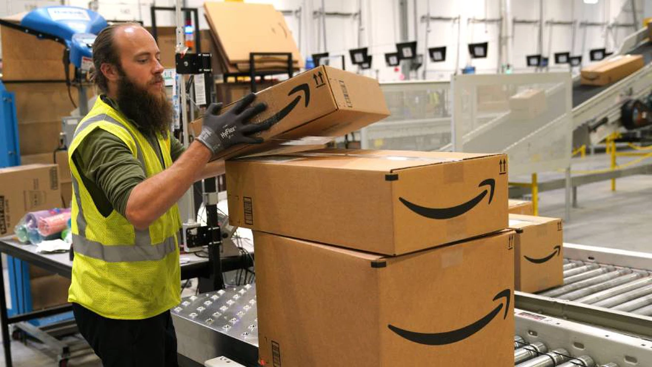 Despidos automatizados: así es como Amazon utiliza "robots" para despedir trabajadores