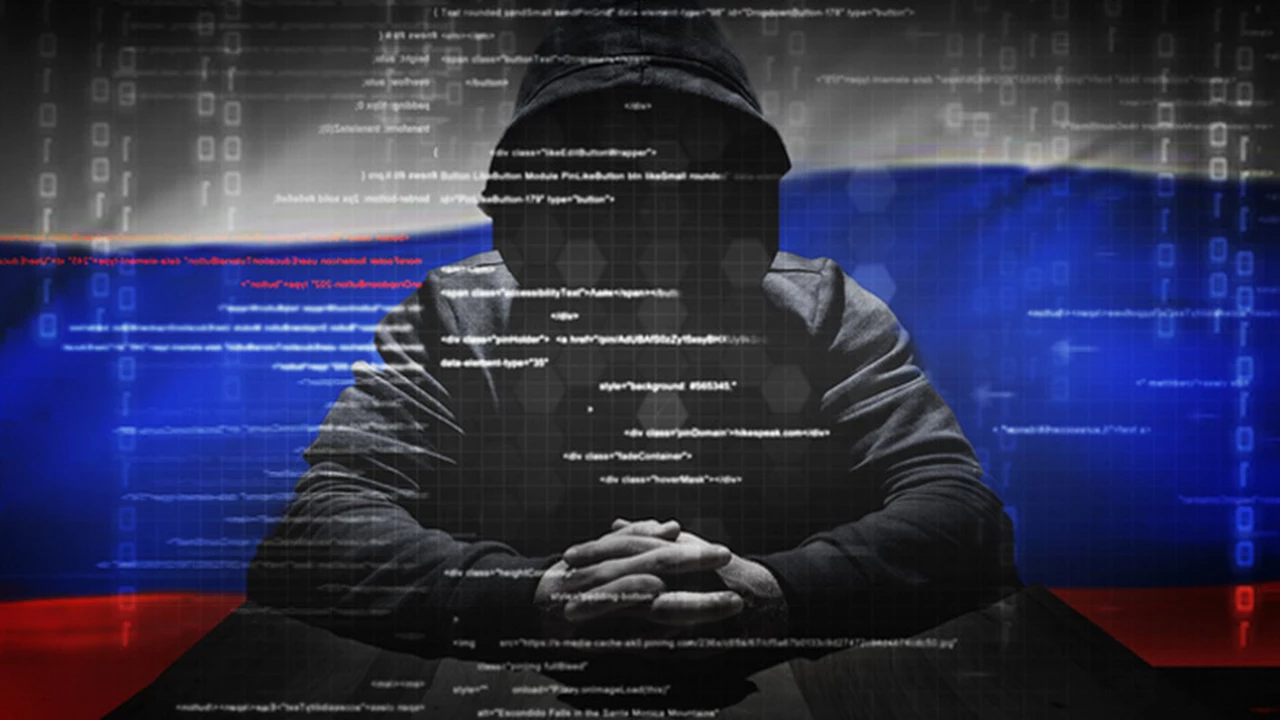 La guerra también es cibernética: Rusia hackeó los servidores del gobierno ucraniano y de sus bancos