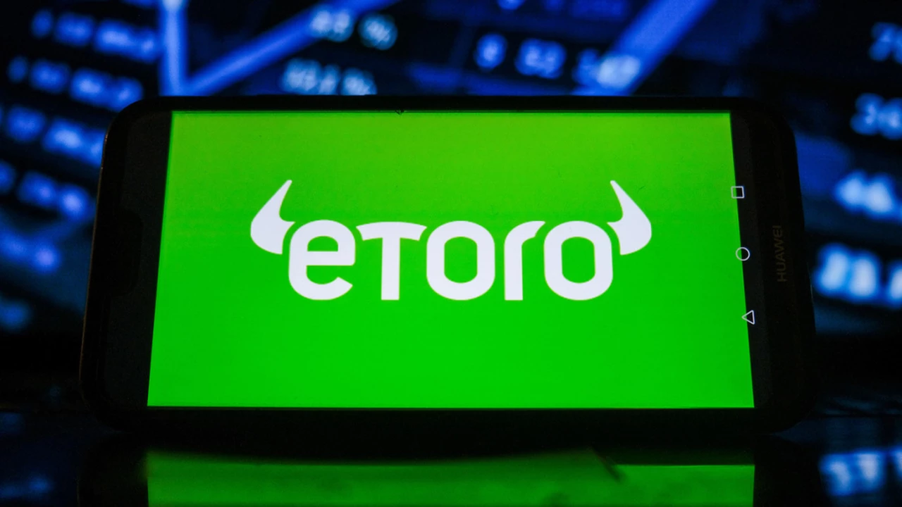 eToro cerró el segundo trimestre con pérdidas millonarias pero crece como nunca