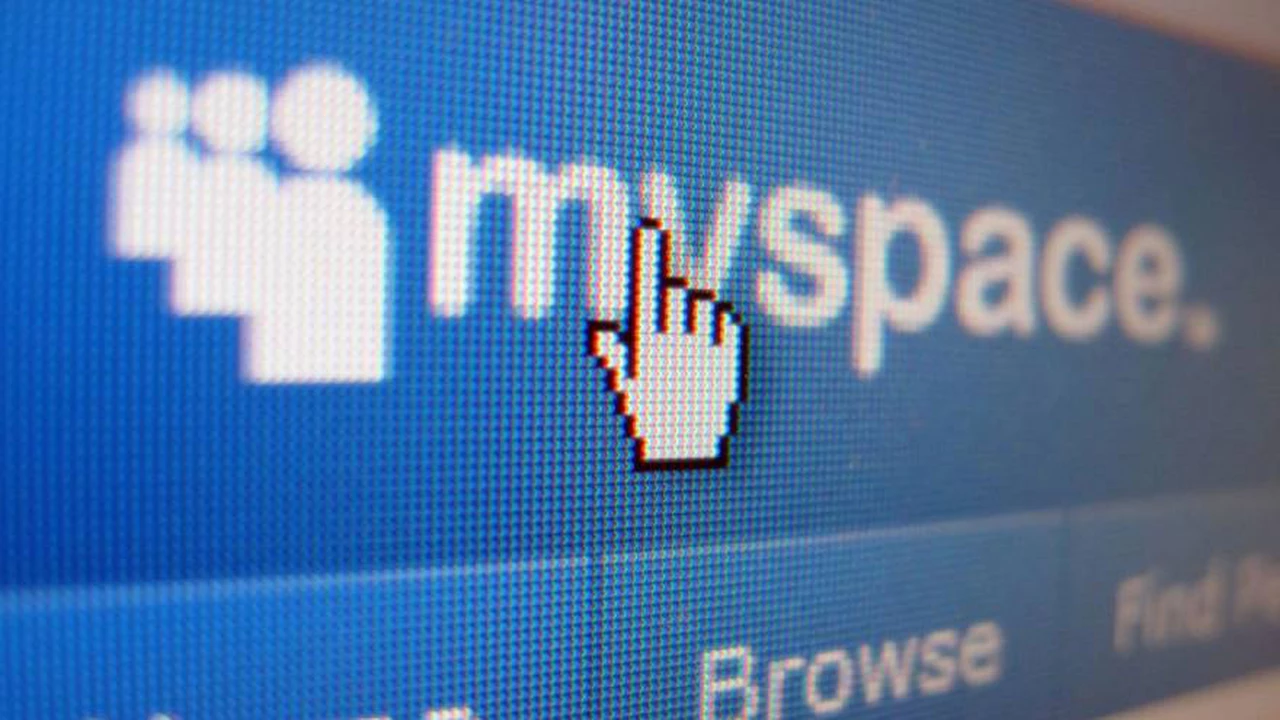 MySpace: ascenso y caída de la red social que no pudo comprar a Facebook y se adelantó a Spotify