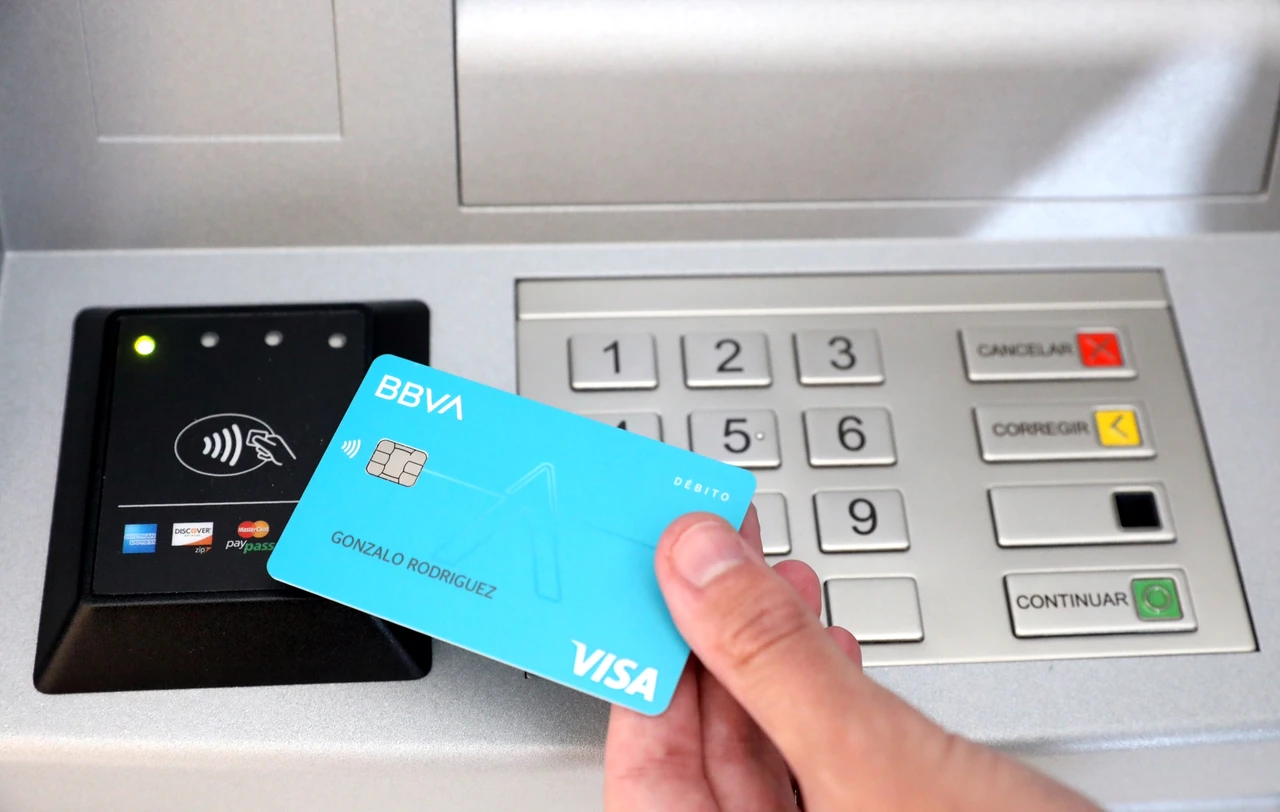 ¿Qué son las tarjetas Aqua que BBVA trae a Latinoamérica?