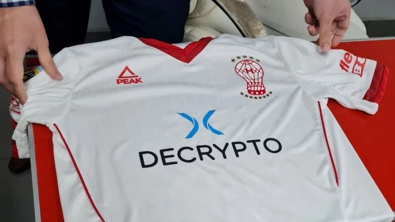 Decrypto.la llegó a la Primera División del fútbol argentino: será main sponsor oficial de Huracán