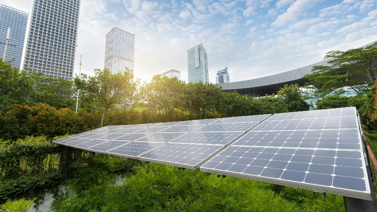En transformación: Santander y Enel X ofrecerán soluciones para que las empresas usen energías limpias