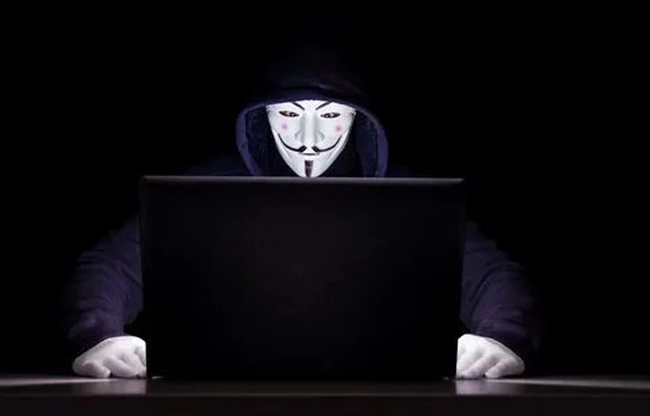 Anonymous publicó un video en donde amenazó al CEO de Terra por el colapso de las criptomonedas