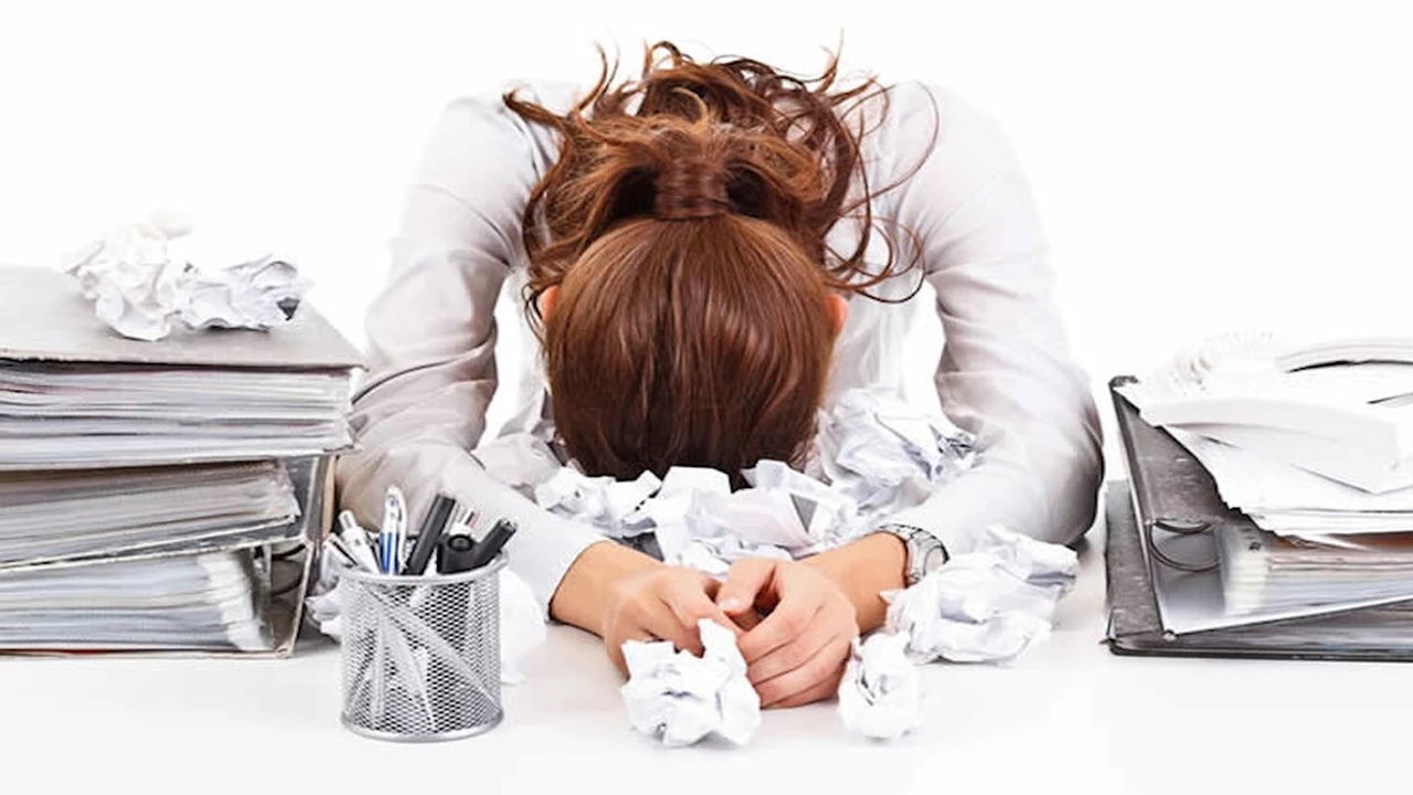 ¿Cansado y distraído en el trabajo?: cómo detectar si estás sufriendo el síndrome de "burnout"