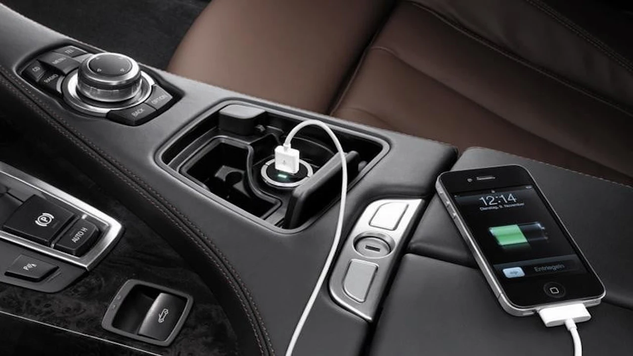 ¿Es o no buena idea cargar el celular en el coche?: acá está la respuesta