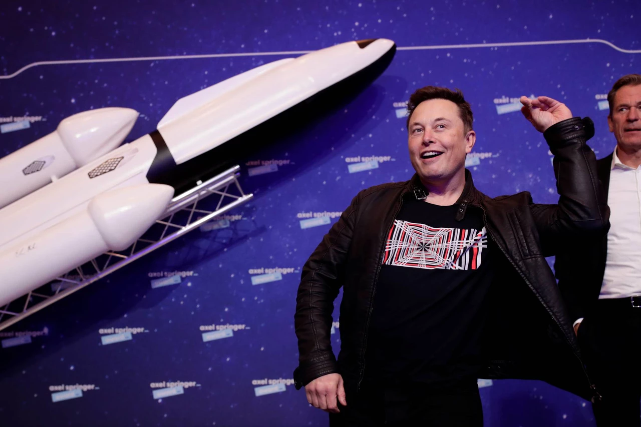Elon Musk en problemas: el magnate canceló a último momento su lanzamiento a la Luna