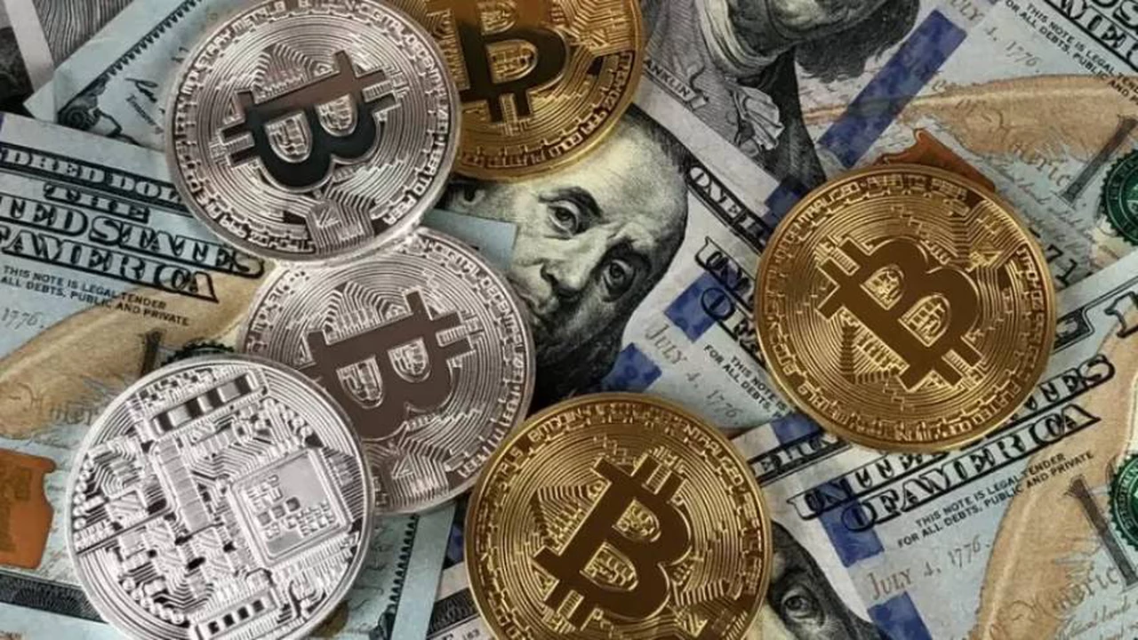 Bitcoin en alza: la criptomoneda alcanzó su mejor rendimiento y logra máximos que superan los u$s24.700