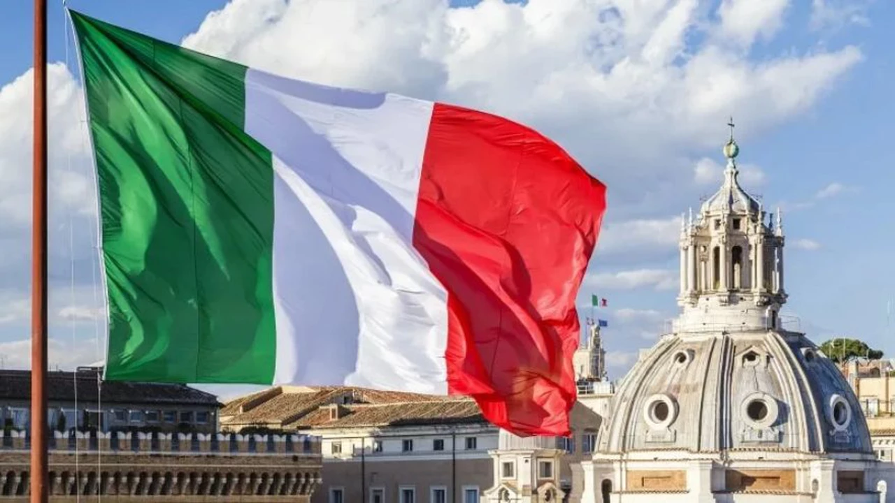 Italia prohíbe a ChatGPT: ¿por qué tomó la decisión y la considera una herramienta de 'doble filo'?