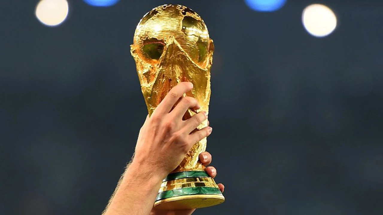 Copa Del Mundo - Mundial Fifa Qatar 2022 - Tamaño Real 36cm