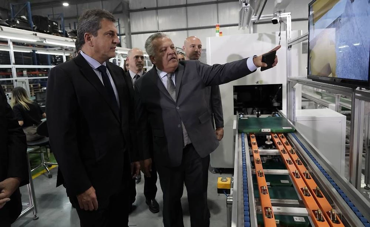 Así es la primera fábrica inteligente de Latinoamérica inaugurada en Argentina