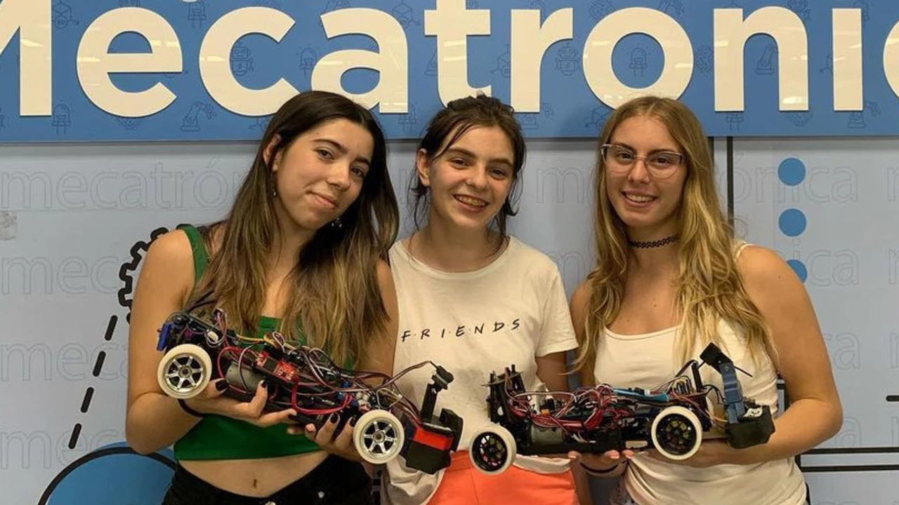 Argentina llegó al podio en una competencia de robótica con un equipo 100% femenino