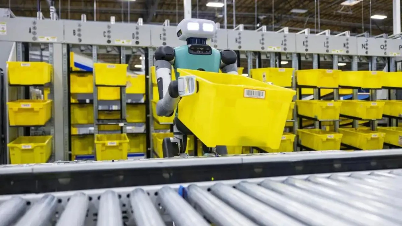Amazon se prepara para Navidad: puso a robots a trabajar para este insólito fin