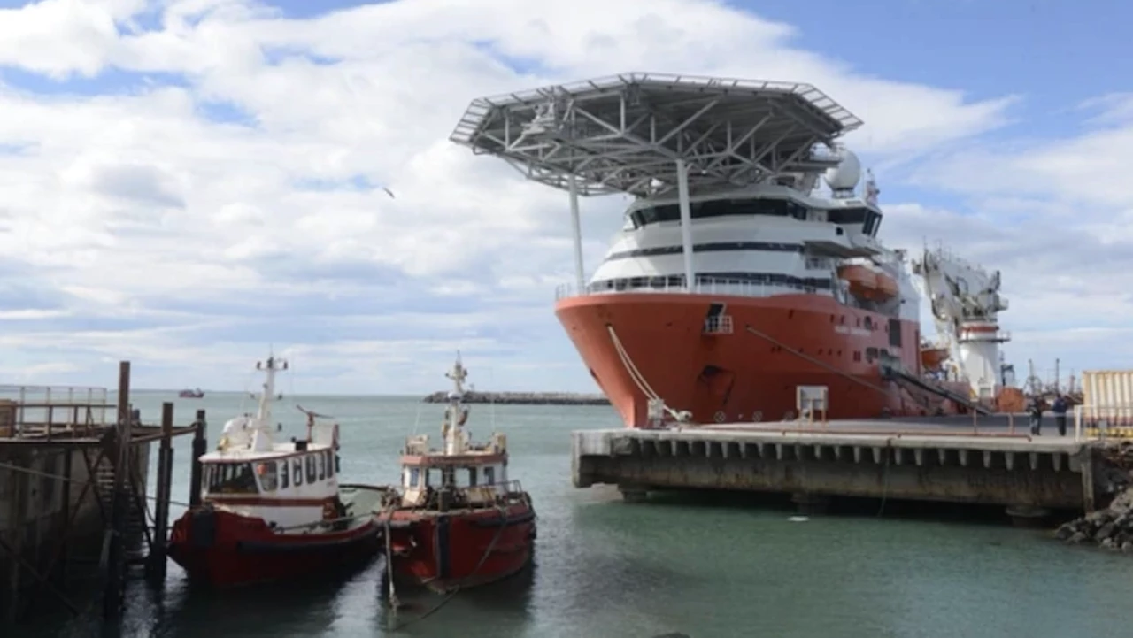 Así opera el barco civil equipado con vehículos autónomos que encontró el ARA San Juan