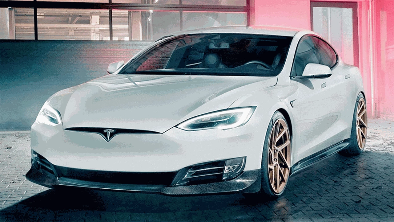 Tesla le "moja la oreja" a los grandes: se convirtió en la automotriz con mayor valor de Estados Unidos