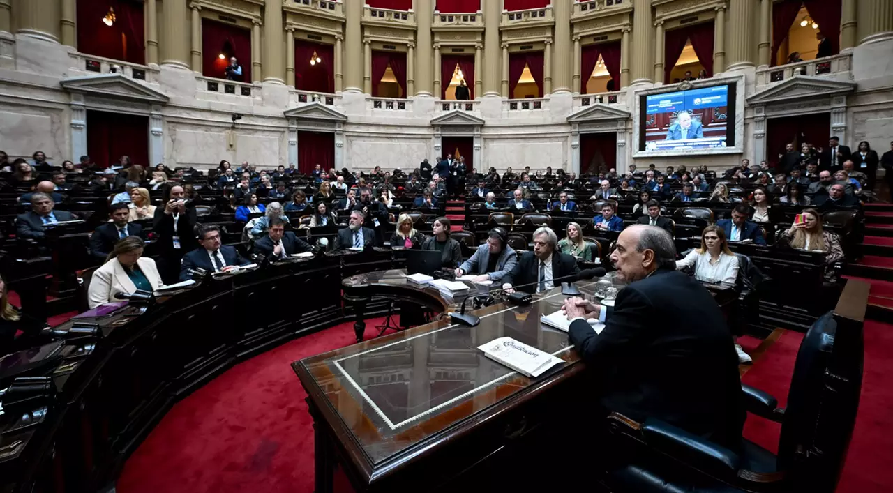 Informe de gestión de Guillermo Francos en el Congreso