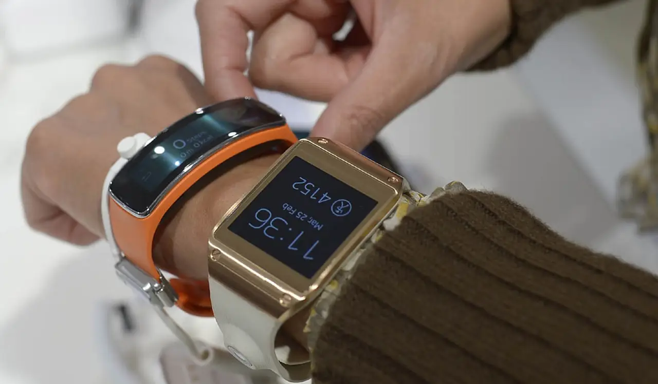 Futura reloj inteligente outlet