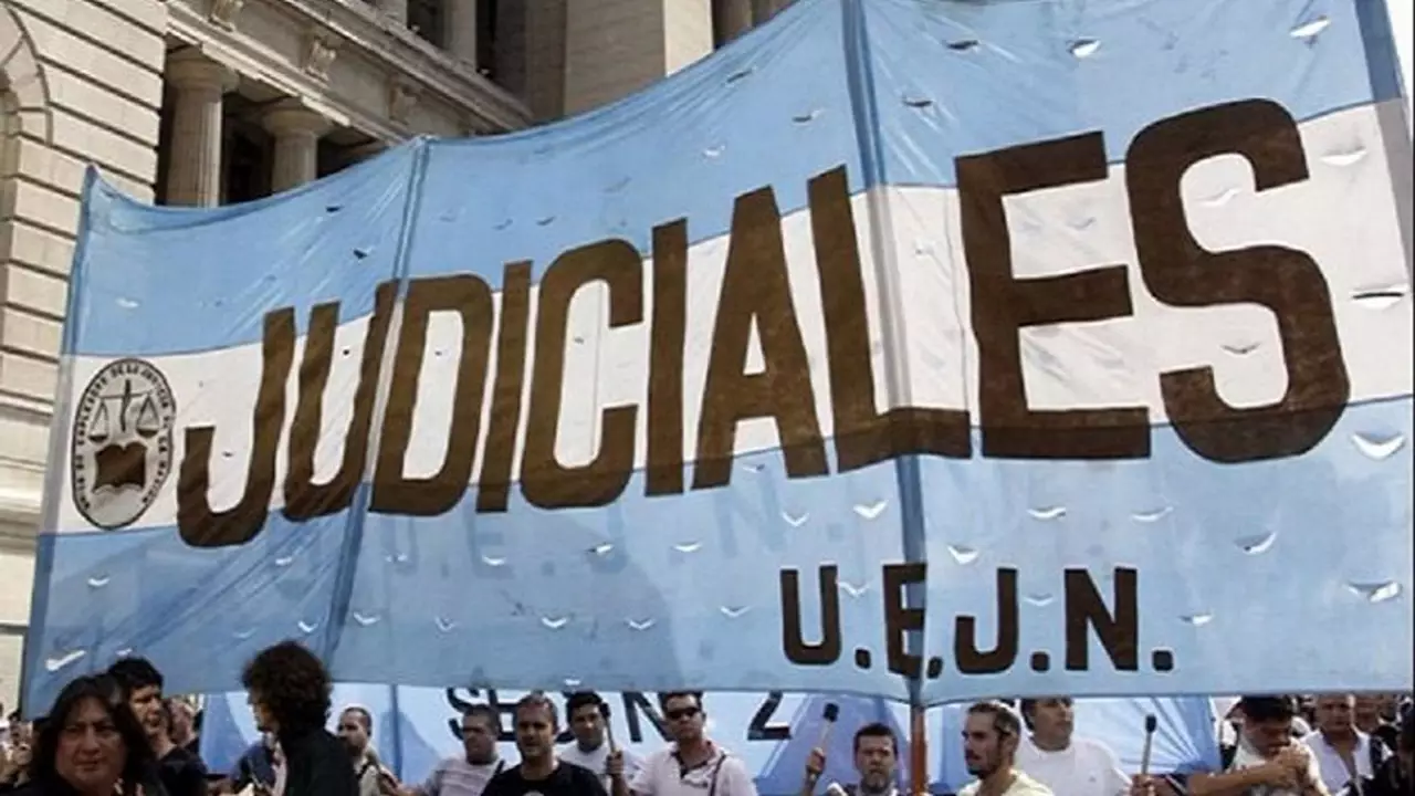 Judiciales paran 36 horas con movilizaciones: qué reclaman y cuándo será la medida