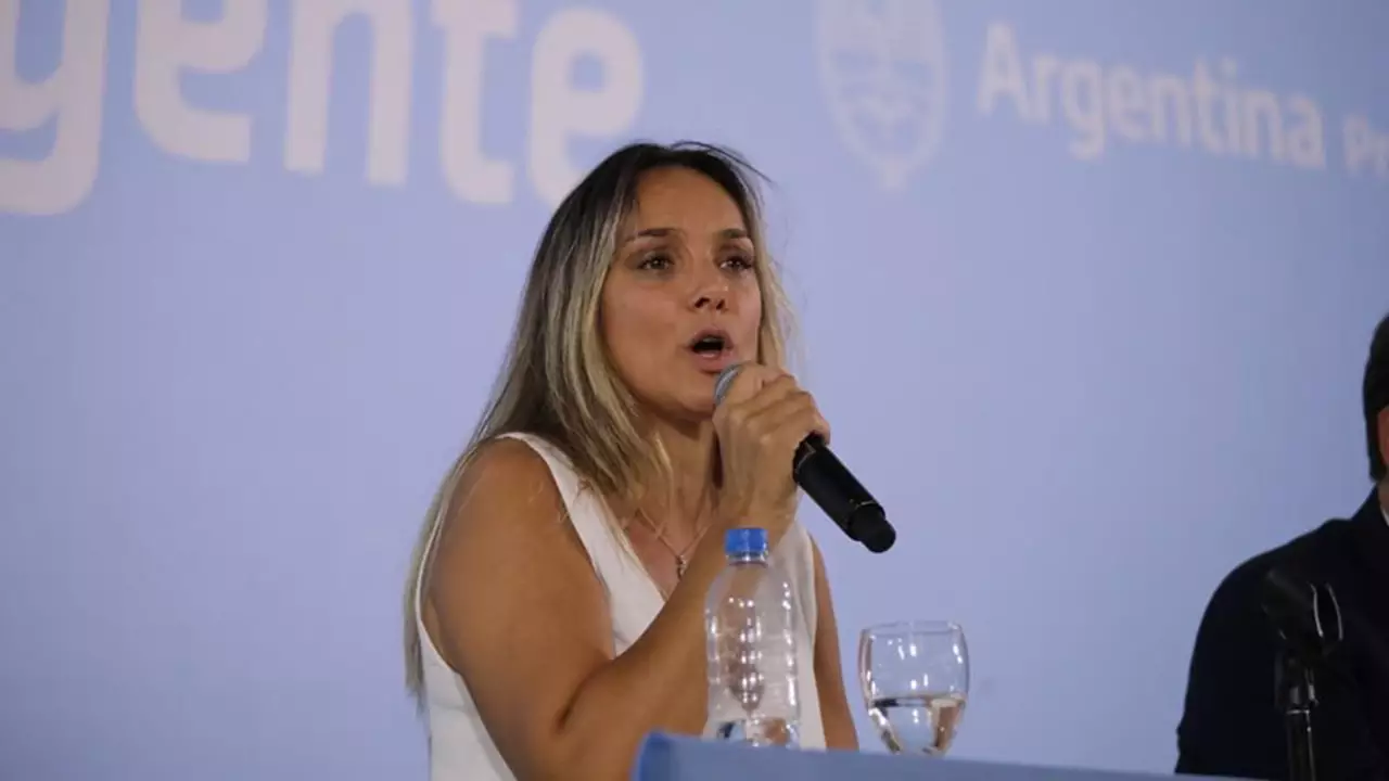 Malena Galmarini: "Hoy es un día de fiesta porque llegamos al 100% de cloacas en Morón"