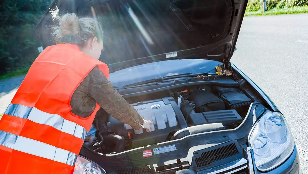 Estas son las herramientas básicas que tenés que llevar en el auto para "salir del paso": ¿cuánto salen?