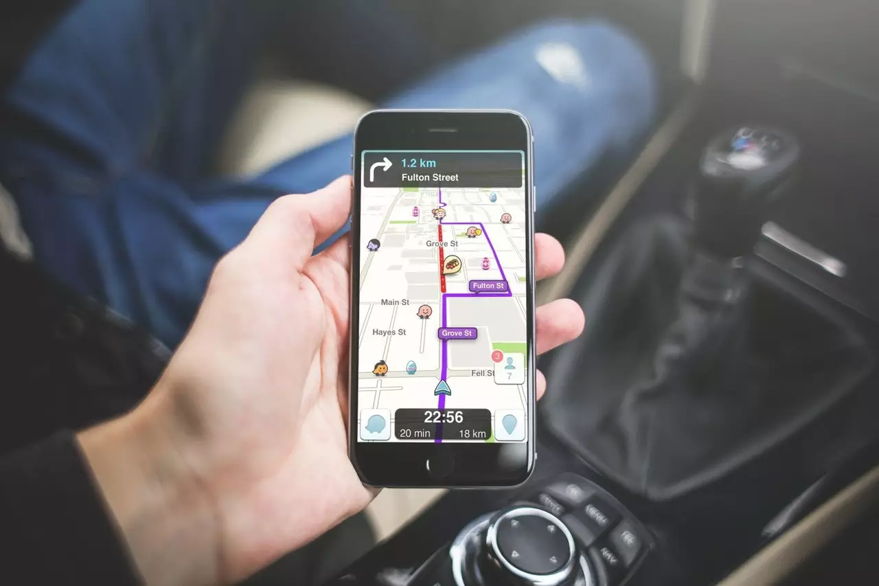 Podés configurar Waze para que sea tu propia voz la que guíe tu viaje en coche: ¿cómo hacerlo?