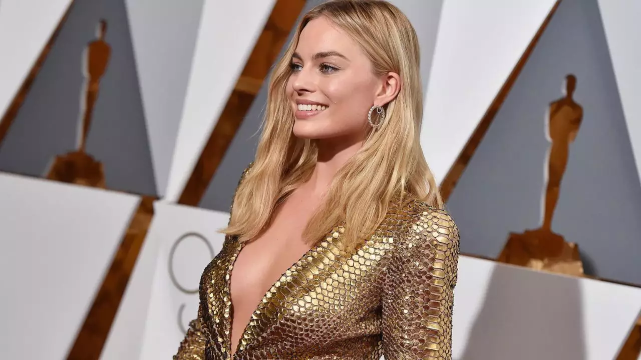 Margot Robbie está de vacaciones en Argentina: en qué ciudad fue fotografiada la actriz de Barbie