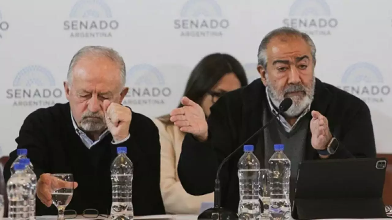 El Senado retomó la Ley Bases en comisión, con la CGT en el recinto criticando la reforma laboral