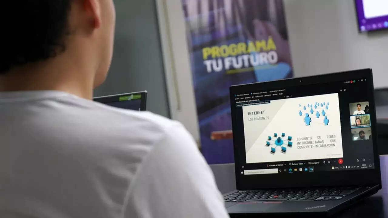 Cómo es el emprendimiento de tecnología que ayuda a conseguir trabajo