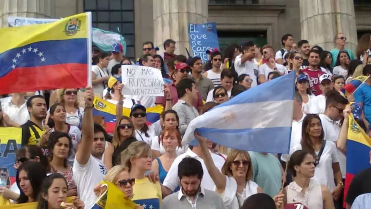 Venezolanos en Argentina: cómo les impacta el retiro de la embajadora y qué cosas ya no podrán hacer