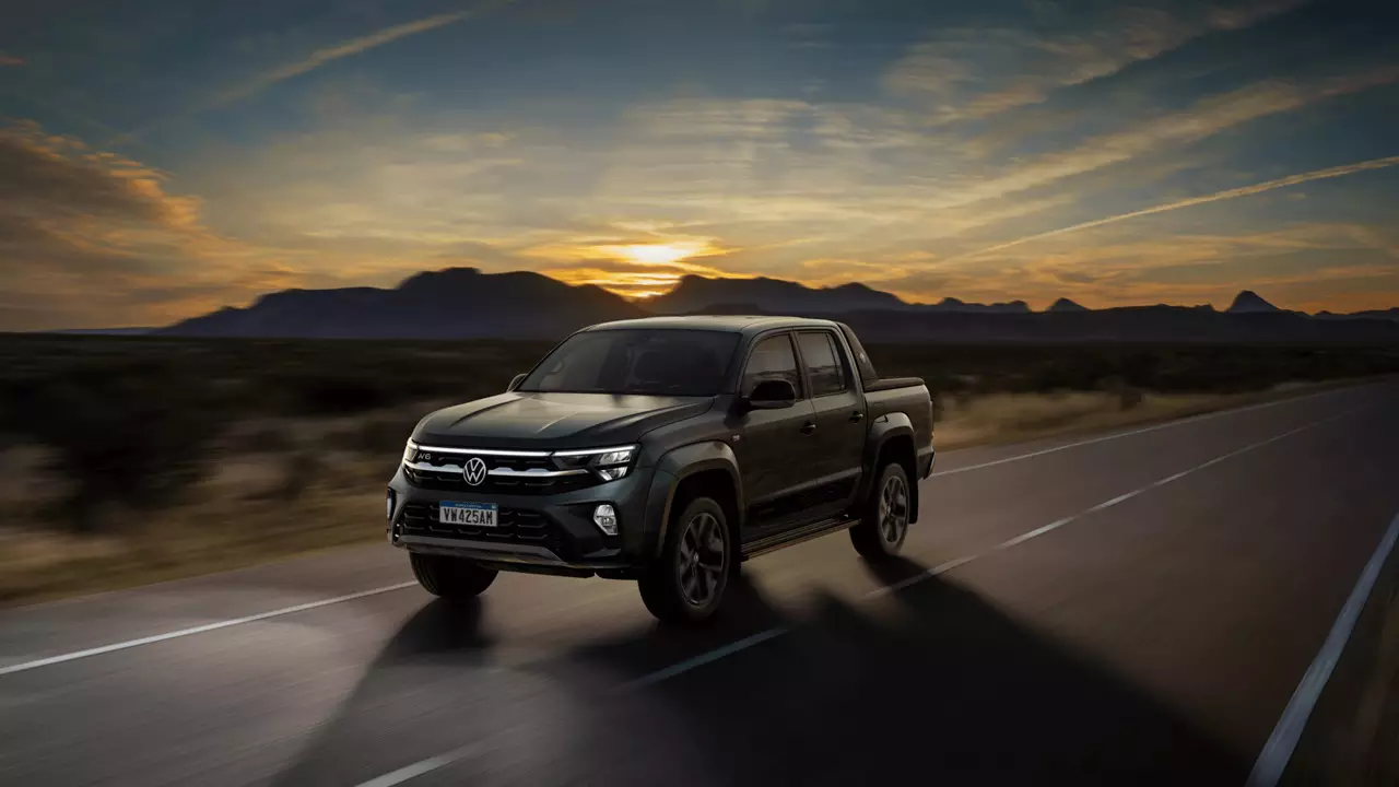 Volkswagen ya vende la nueva Amarok en el país: son 10 versiones y la full es la más barata del segmento