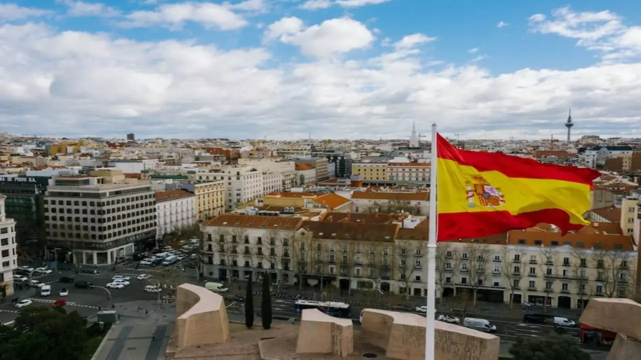  emigrar a España sin pasaporte ni ciudadanía europea