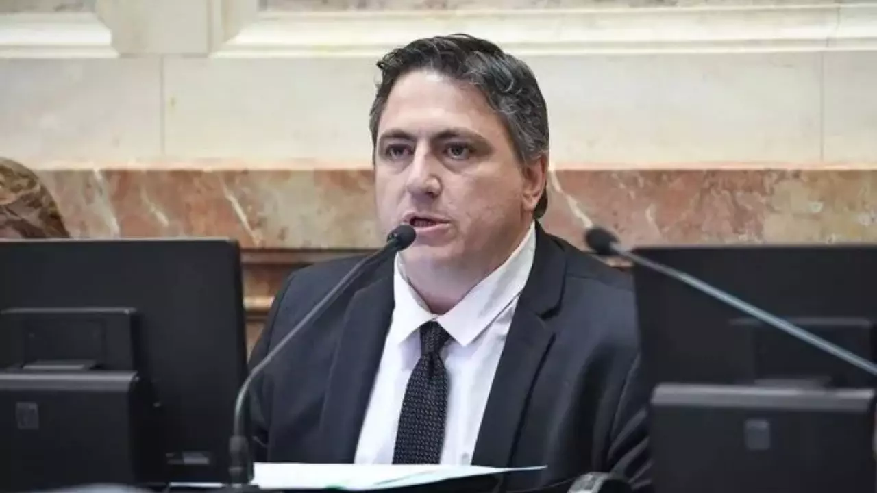 El senador Francisco Paoltroni publicó un mensaje en el que ratificó su apoyo a Javier Milei