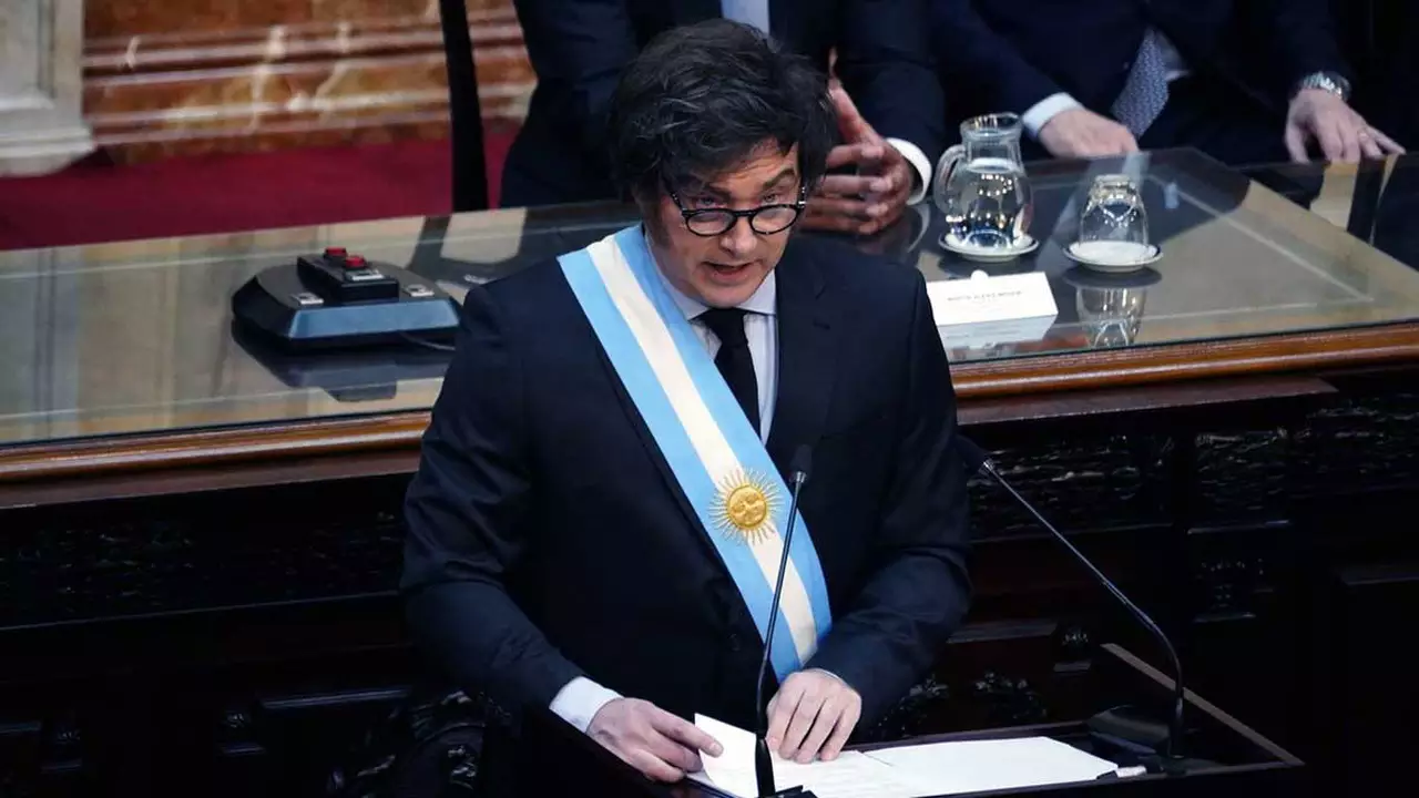 Javier Milie presenta el Presupuesto 2025