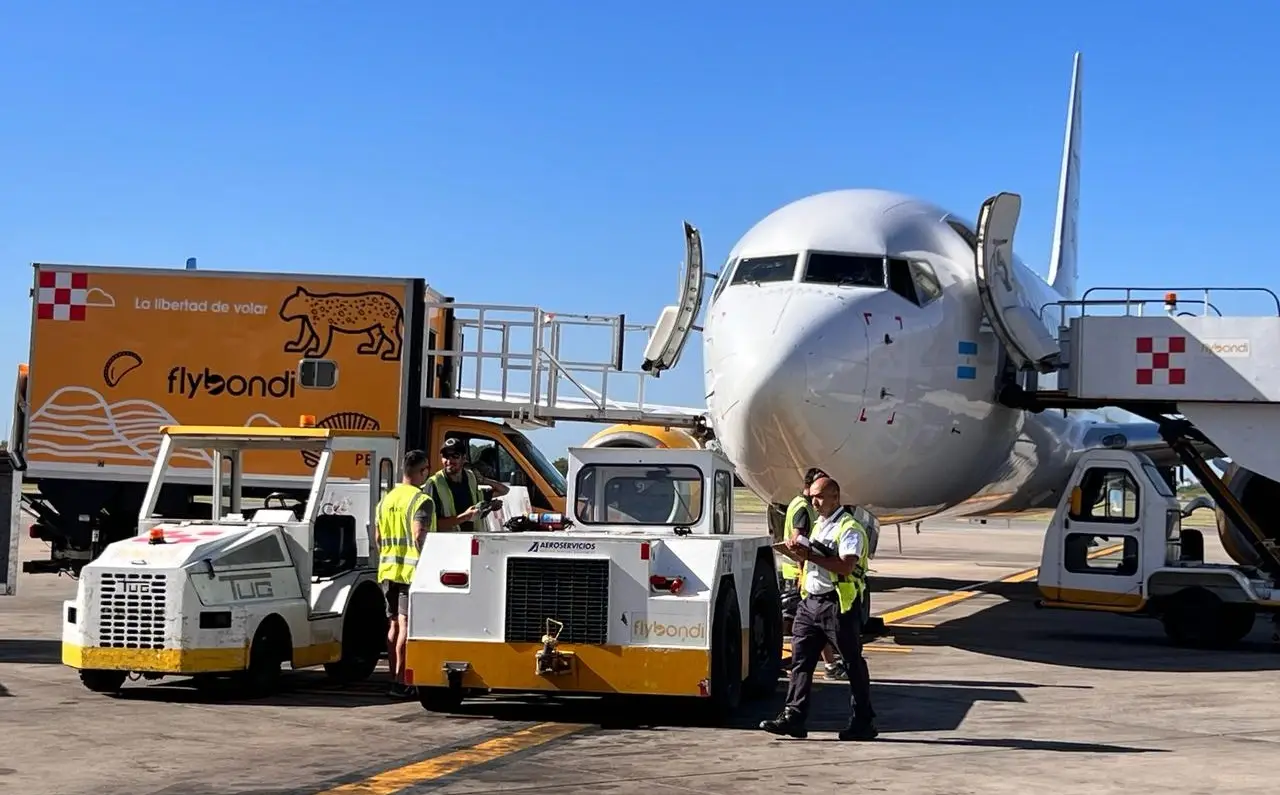 Flybondi avión handling