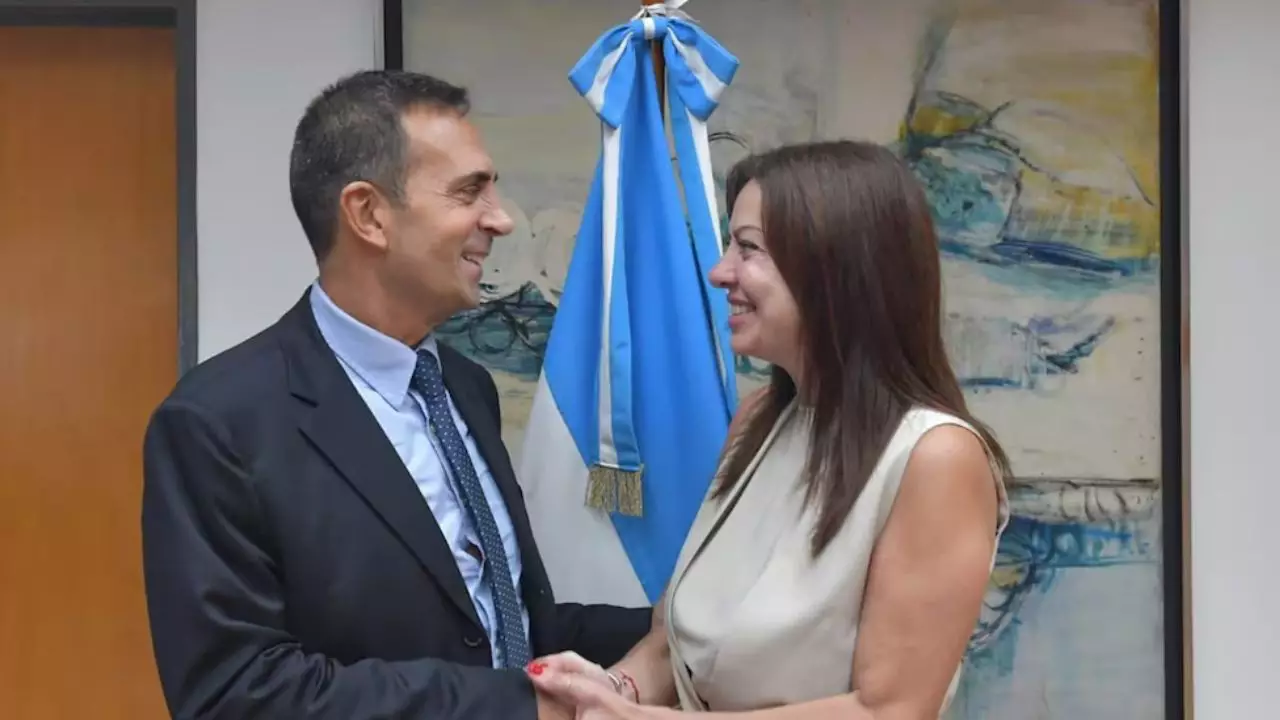 Julio Cordero y Sandra Pettovello