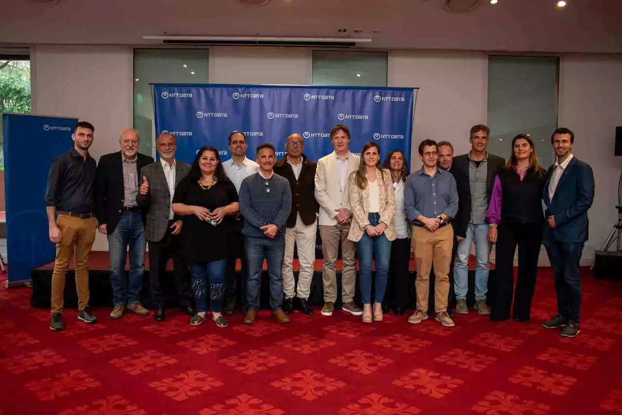 Premian a startups argentinas por avances en salud y campo: las finalistas y la ganadora de eAwards 2024