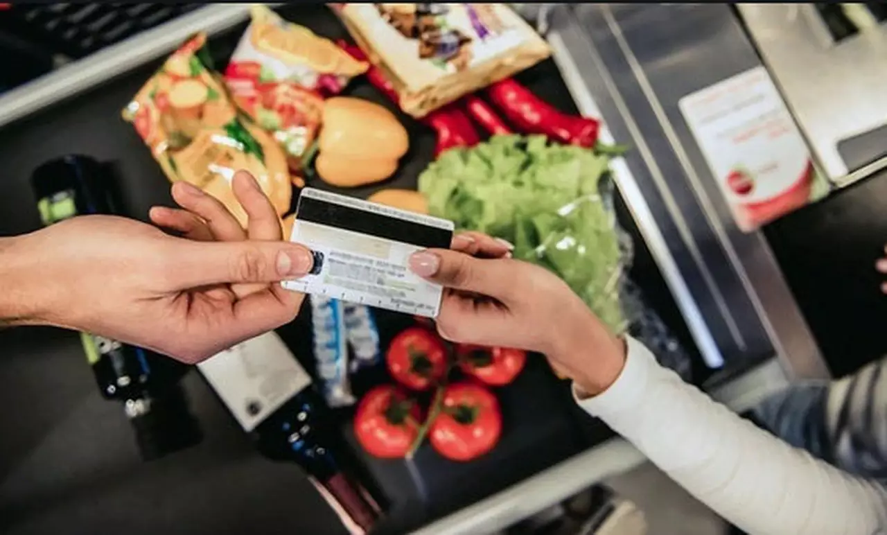 Tarjeta alimentaria: cómo tramitarla, cuál es el monto y dónde se puede retirar