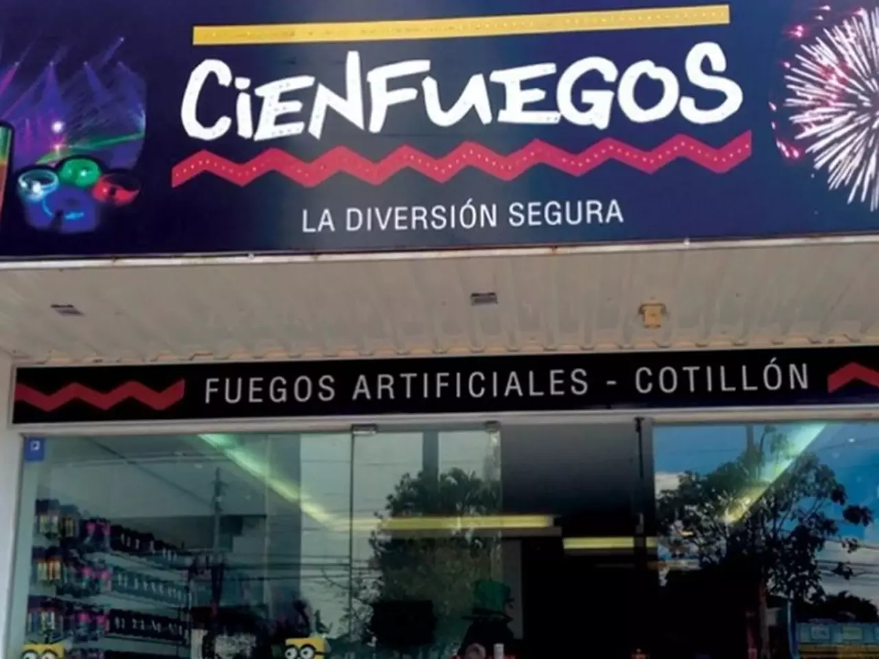 La reconversión de Cienfuegos: de pirotecnia a cotillón y matafuegos