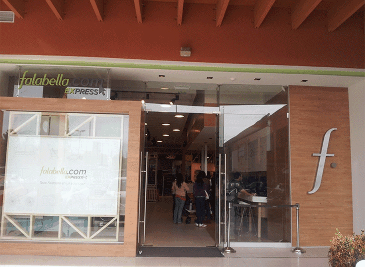 Falabella inauguró un local con un original formato fí­sico-digital