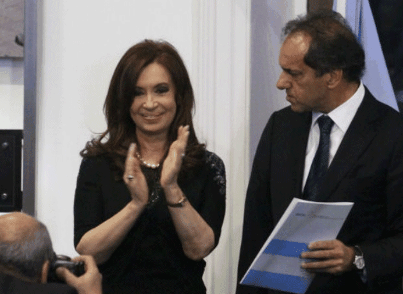 El Gobierno niega  que busca la renuncia de Scioli pero admite "disputas polí­ticas"