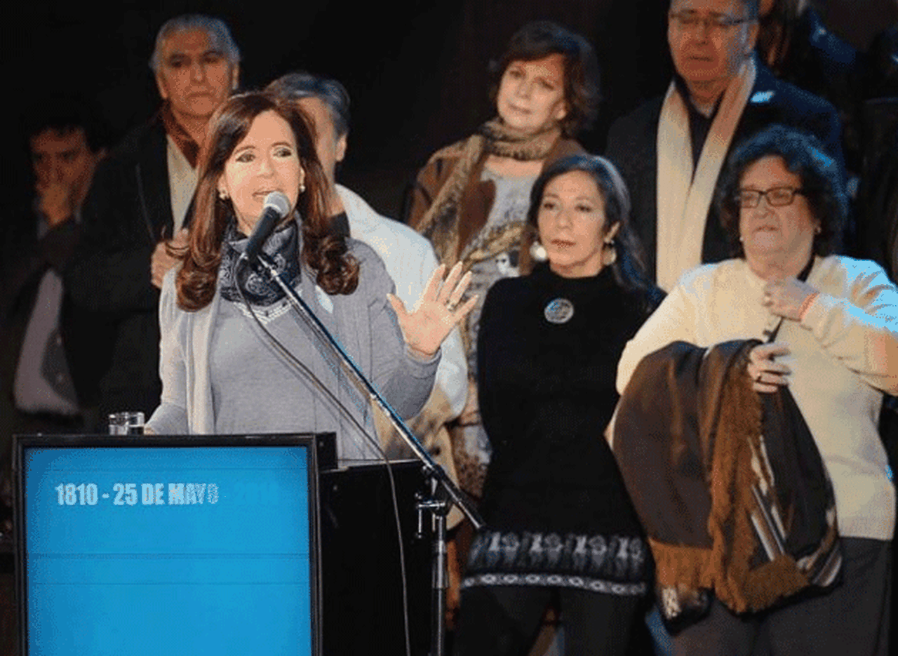 Cristina reclamó que "no asusten más a los argentinos" y pidió perdón si "molesta su forma de hablar"